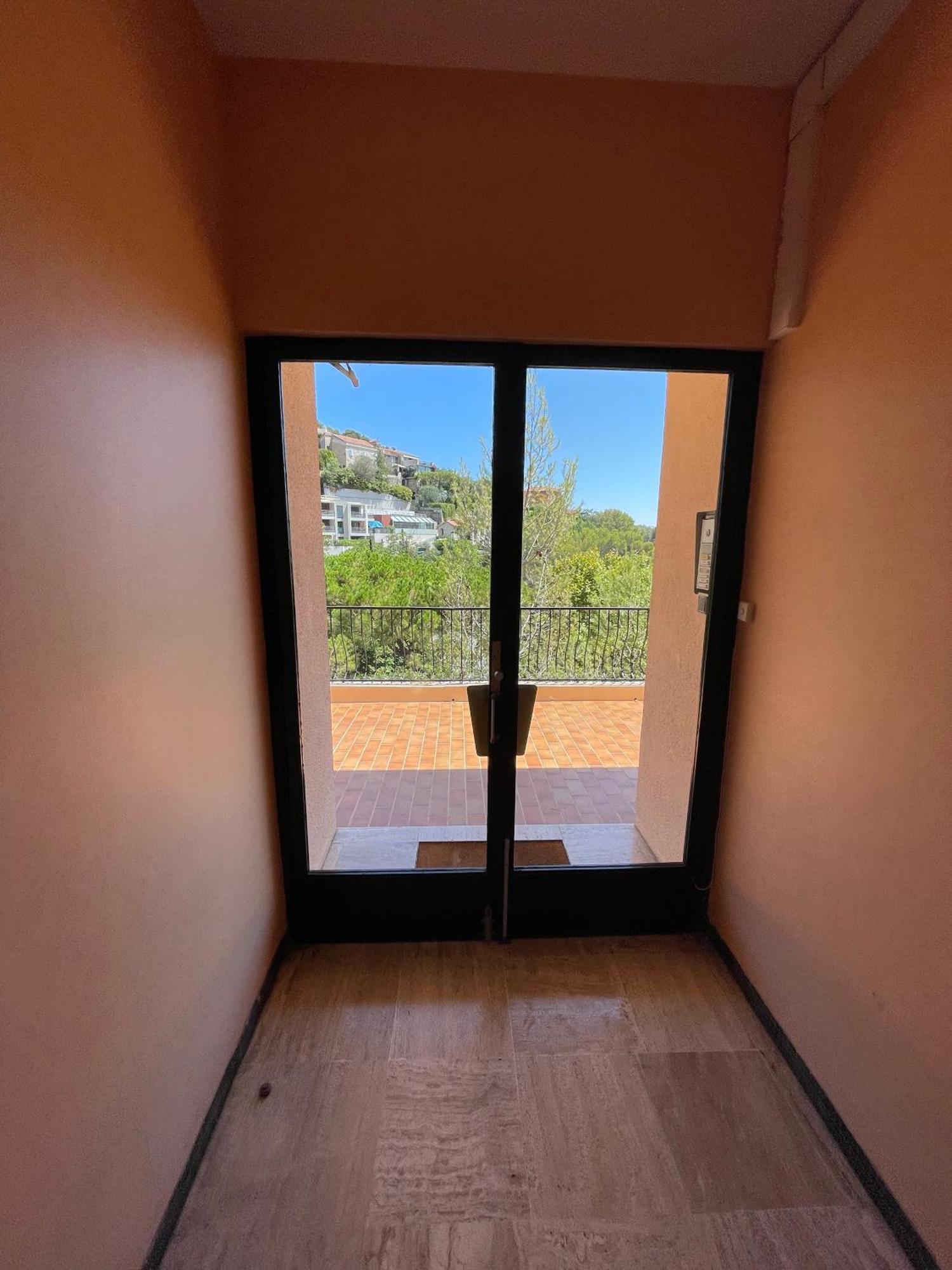 Eze Roc Apartment Ngoại thất bức ảnh